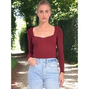 NWT - ba&sh Barth T-Shirt in Burgundy Size: L